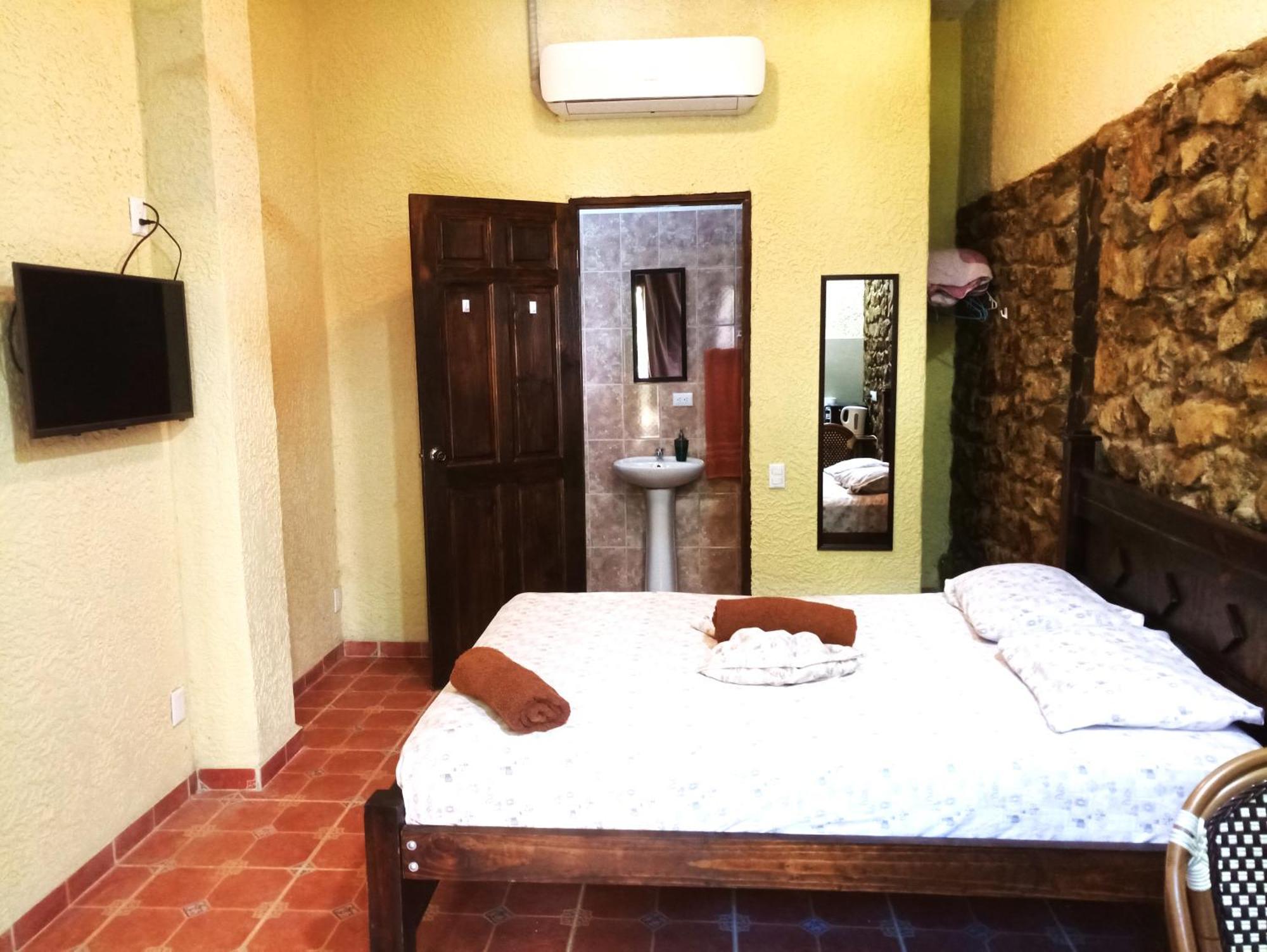 Apartments In Samara Ac Hw 200Mts To The Beach Ngoại thất bức ảnh