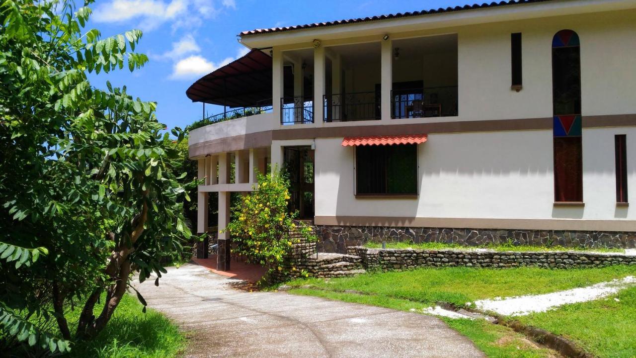 Apartments In Samara Ac Hw 200Mts To The Beach Ngoại thất bức ảnh
